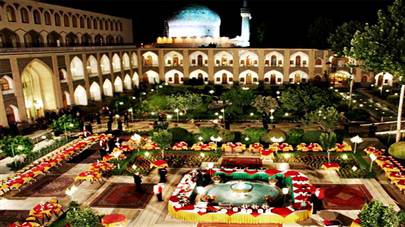 حیاط هتل عباسی اصفهان حیاط هتل عباسی اصفهان